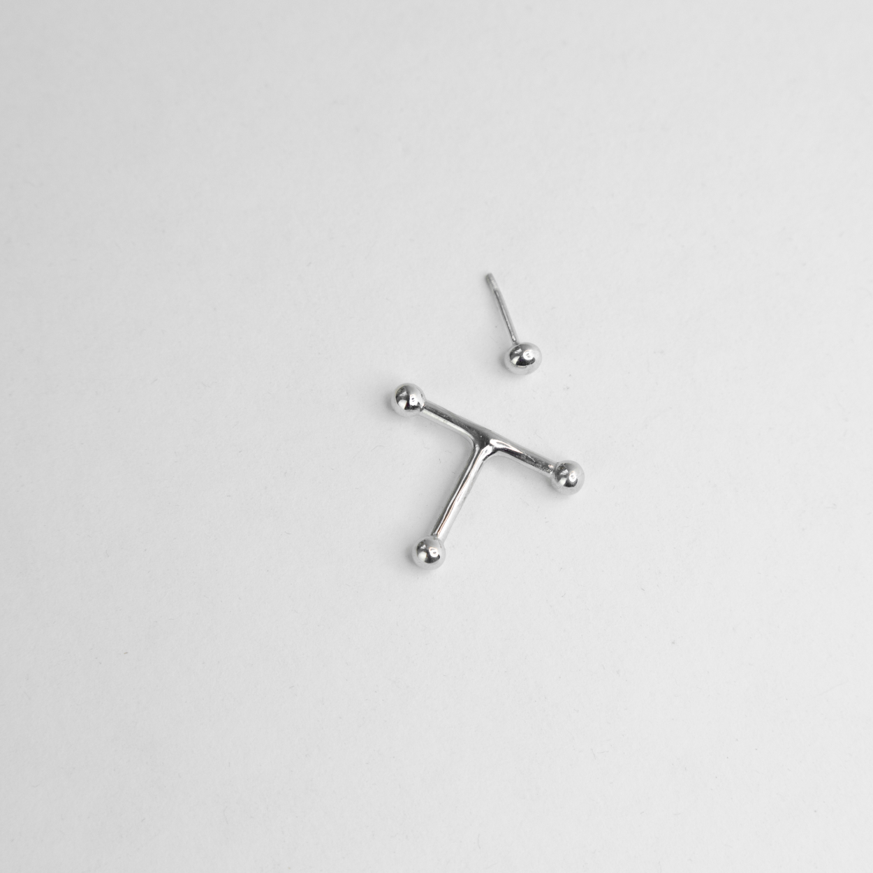 MONOEARRING TRANSVERSAL