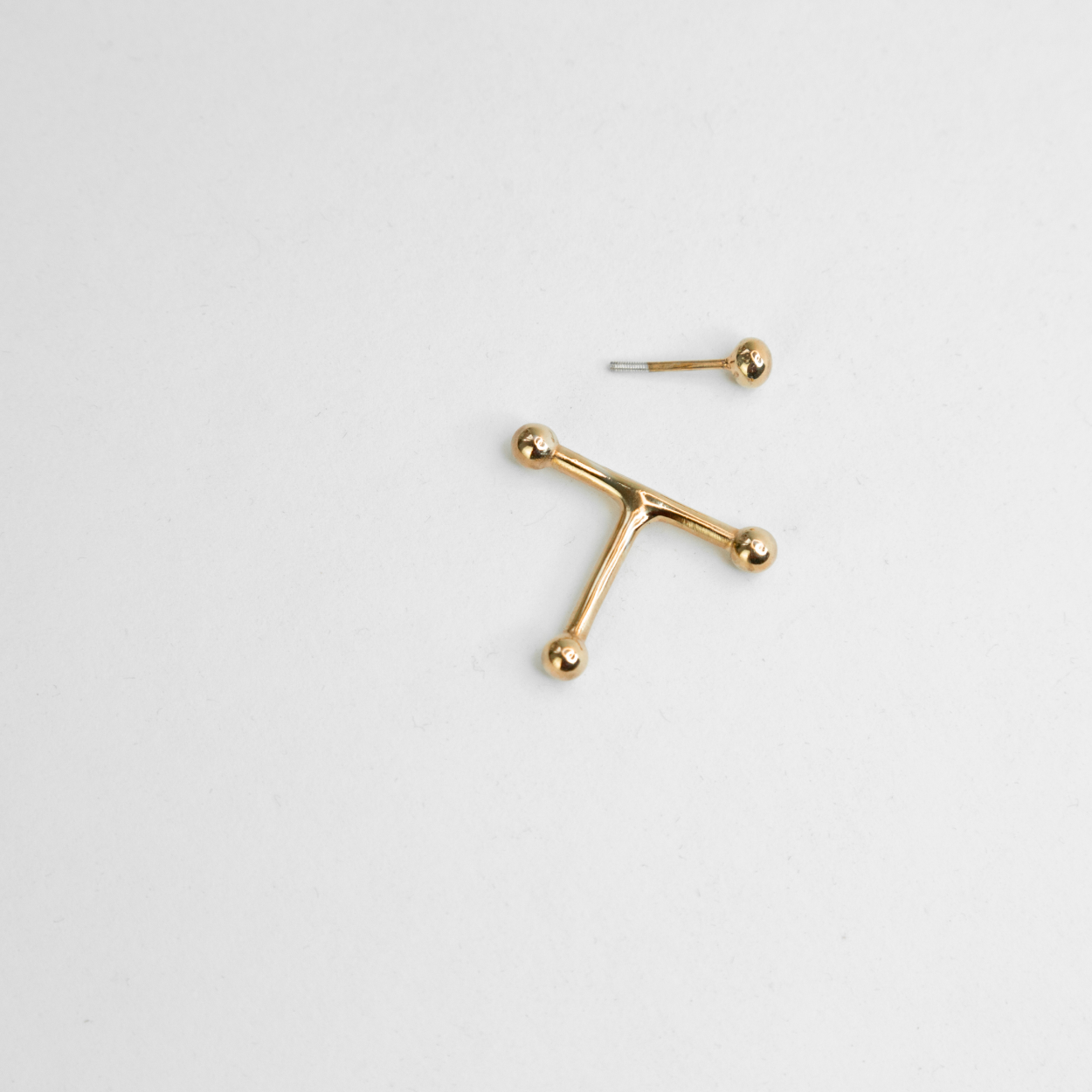 MONOEARRING TRANSVERSAL